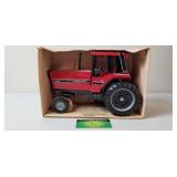 International 5088 Tractor with Cab, NIB, Ertl