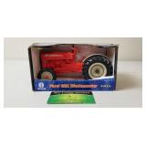 New Holland Ford 621 Workmaster, NIB, Ertl, 2000