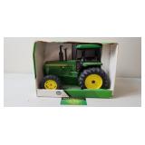 John Deere 4455 MFWD, NIB, Ertl