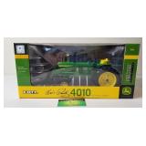 Elvis Presley John Deere 4010, NIB, Ertl, 2009
