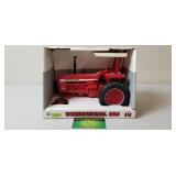 Case IH International 826 Tractor, NIB, Ertl, 1995