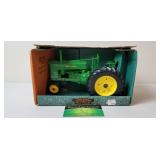 John Deere Narrow Front Model "G", NIB, Ertl, 1998