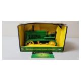 John Deere Model 40 Crawler, NIB, Ertl, 2000