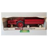 Farmall H Tractor and Wagon Set, NIB, Ertl, 1991