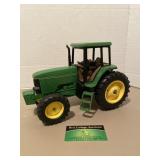John Deere 7500 Series Tractor with Cab