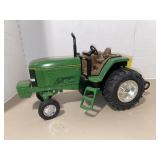 John Deere 7800 series Pulling Tractor