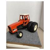 Allis-Chalmers 7080 Tractor