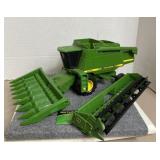 John Deere 9600 Combine with Heads