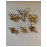 6 Pendants/Brooches