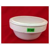 11" Stoneware bowl w/lid