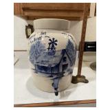 Yesteryears Pottery Drink Dispenser
