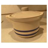 Roseville Pottery Pot w/ Lid