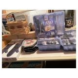 Oven Mittens, Sizzle Plates & Cutlery