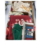 Assorted Linens & Cloths