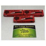 3 Black Bear Skinner Pocket Knives