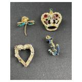 4 Vintage Brooches / Pendants