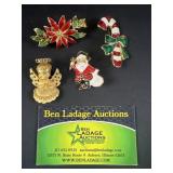 4 Christmas Brooches / Pendants