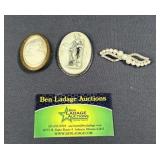 Cameo Brooches / Pendants