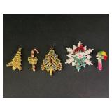 Christmas brooche