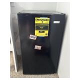 Igloo mini Refrigerator 33' x 17'