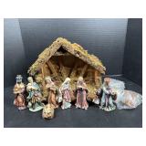 Nativity Set w/ Stable & Figurines