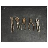 Pliers