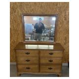 Dresser With Mirror