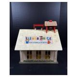 Fisher-Price Play Family School