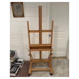 Sturdy adjustable wooden Easel