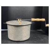Whirley pop popcorn pot