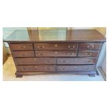 Large Traditional 9-Drawer Dresser