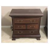 Traditional 3-Drawer Nightstand