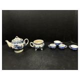 Teacups & Kettle