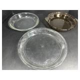Pyrex Clear glassware pie dishes