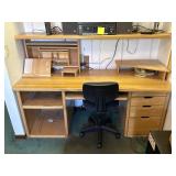 Computer Desk w Hutch