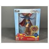 Diamond Select Gallery Supergirl Statue