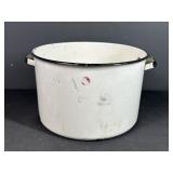 Enamelware pot