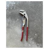 Pipe wrench
