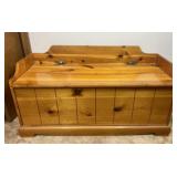 Cedar Blanket Storage Chest