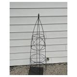 Black Wire Metal Garden Decor