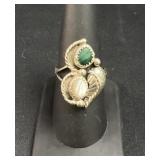 Green & White Stone Leaf Design Ring