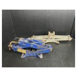 2 Car Jacks