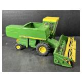 John Deere 6600 Combine DieCast