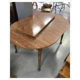 Kitchen Table with 2 leaves