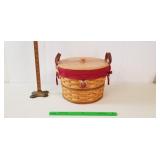 Longaberger Basket, 2005: Wooden Button Lid,
