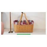 Longaberger Basket, 2002: Picnic Lid, Pivot