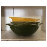 Pyrex bowls