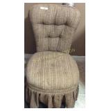 Small brown sitting chair