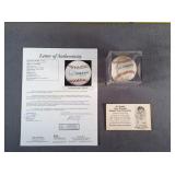 Joe Dimaggio signed Baseball - Certified
