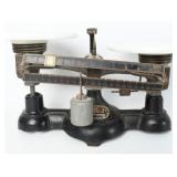 Ohaus Double Beam Laboratory Scale Milk Glass Pans